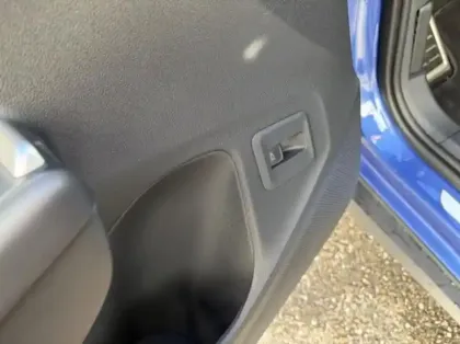 Photo 9 Volkswagen T-roc  1.5 eTSI 150ch R-Line DSG7