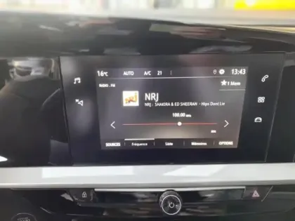 Photo 10 Opel Mokka  Electric 136ch Elegance