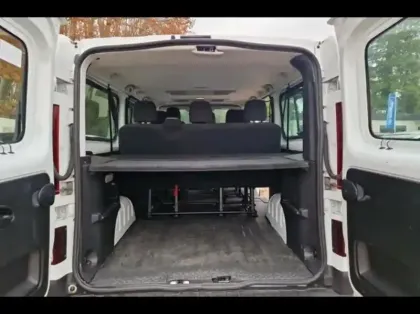 Photo 11 Renault Trafic Gén. III (J82) Ph3 Zen 4