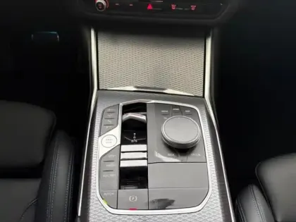 Photo 10 BMW Serie 3 Série 3 Touring 330eA 292ch M Sport