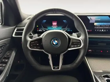Photo 11 BMW Serie 3 Série 3 Touring 330eA 292ch M Sport