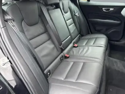 Photo 9 Volvo V60  B4 197ch Ultra Style Dark DCT 7