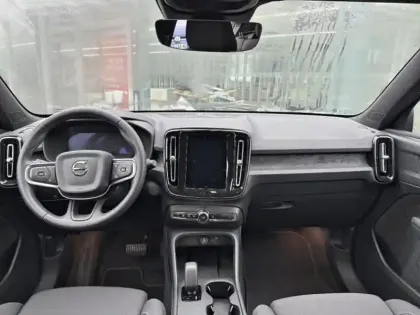 Photo 7 Volvo Ex40  Single Extended Range 252ch Plus