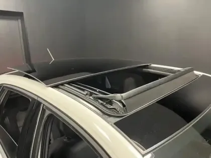 Photo 12 Volkswagen Polo  2.0 TSI 207ch GTI DSG7