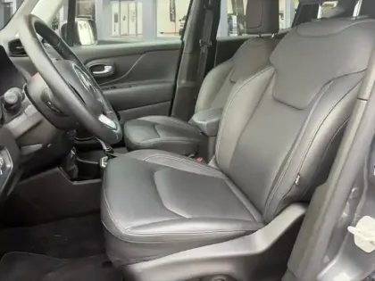 Photo 8 Jeep Renegade  1.5 Turbo T4 130ch MHEV Limited BVR7