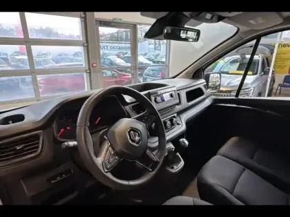 Photo 8 Renault Trafic  Combi L2 2.0 Blue dCi 150ch S&S Zen 8 places