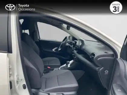 Photo 5 Toyota Yaris  116h Design 5p MC24
