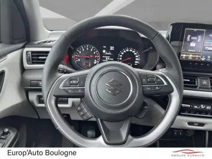 Photo 8 Suzuki Swift  1.2 Hybrid 83ch Pack