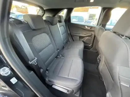 Photo 11 Ford Kuga  2.5 Duratec 190ch FHEV Titanium BVA i-AWD 4X4