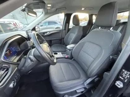 Photo 9 Ford Kuga  2.5 Duratec 190ch FHEV Titanium BVA i-AWD 4X4