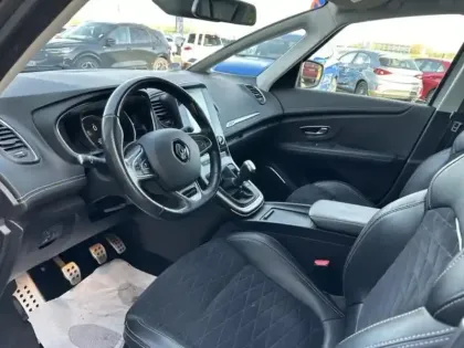 Photo 12 Renault Grand Scenic  1.3 TCe 140ch Black Edition - 21