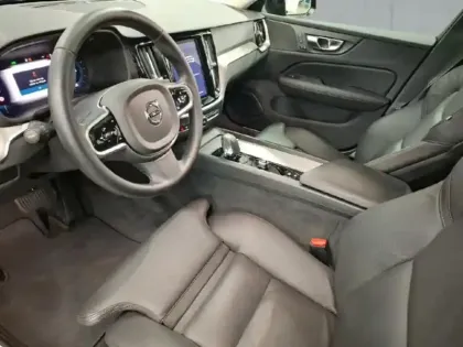 Photo 10 Volvo V60  B4 197ch Plus Style Dark DCT 7