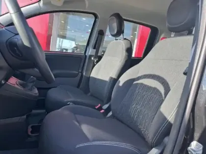 Photo 8 Fiat Panda  Classic 1.0 70ch BSG S&S Icône Step 2