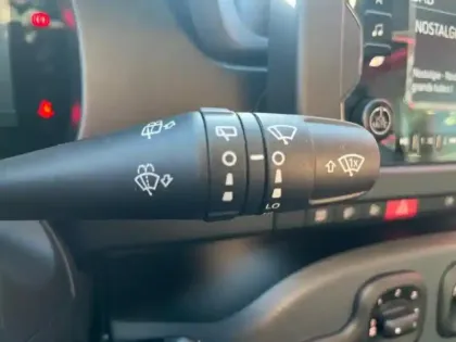 Photo 13 Fiat Panda  Classic 1.0 70ch BSG S&S Icône Step 2