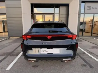 Photo 5 Cupra Formentor  1.5 eHybrid 204ch Midnight Edition 2 DSG6