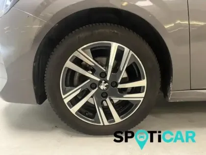 Photo 11 Peugeot 208  1.2 PureTech 100ch S&S Allure 118g