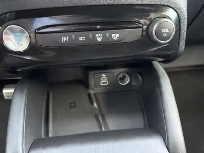 Photo 14 Ford Kuga  2.5 Duratec 180ch Hybrid FlexiFuel ST-Line X Powershift