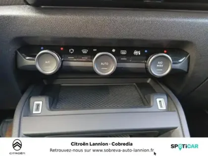 Photo 14 Citroën C4  1.2 Hybride 145ch S&S COLLECTION Automatique