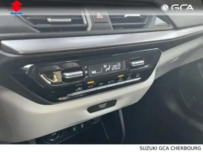 Photo 10 Suzuki Swift  1.2 Hybrid 83ch Pack