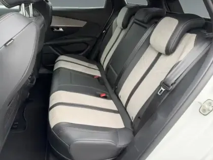 Photo 12 Peugeot 3008  HYBRID 225ch GT e-EAT8