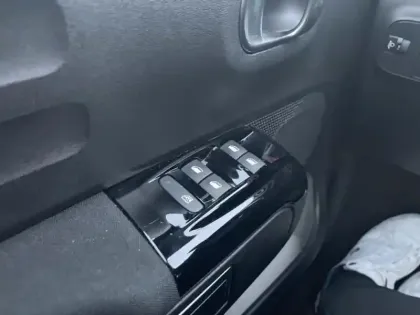 Photo 11 Citroën C3  1.2 PureTech 110ch S&S Shine EAT6