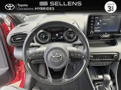 Photo 8 Toyota Yaris  116h Première 5p