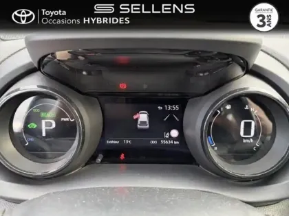 Photo 13 Toyota Yaris  116h Première 5p