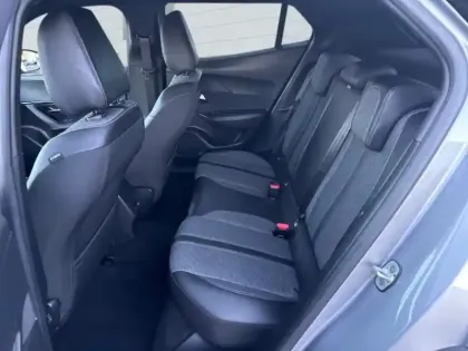 Photo 9 Peugeot 2008  1.2 Hybrid 136ch Allure e-DCS6