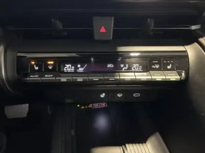 Photo 11 Toyota C-HR  2.0 Hybride 200ch Design NG23