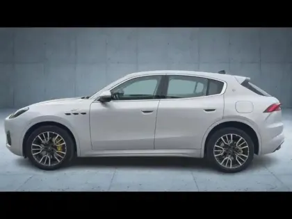 Photo 2 Maserati Grecale  2.0 L4 300ch GT