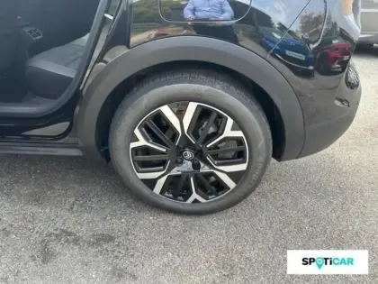 Photo 6 Citroën C4  1.2 Hybride 145ch S&S MAX Automatique