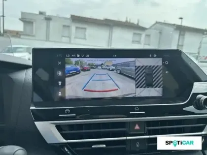 Photo 9 Citroën C4  1.2 Hybride 145ch S&S MAX Automatique