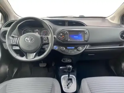 Photo 10 Toyota Yaris  100h Dynamic 5p MY19