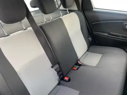 Photo 14 Toyota Yaris  100h Dynamic 5p MY19