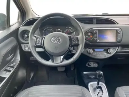 Photo 11 Toyota Yaris  100h Dynamic 5p MY19