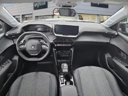 Photo 7 Peugeot 208  1.2 Hybrid 110ch Allure e-DCS6