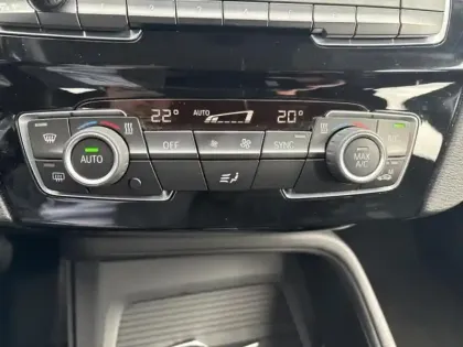 Photo 11 BMW X1  sDrive18dA 150ch Business Design