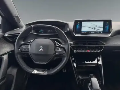 Photo 10 Peugeot 2008  e- 136ch GT Pack