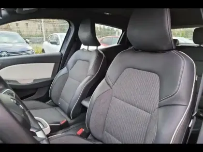 Photo 14 Renault Clio  1.6 E-Tech hybride 140ch Intens -21N