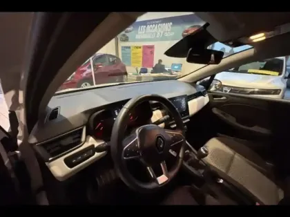 Photo 8 Renault Clio  1.0 TCe 100ch Evolution GPL