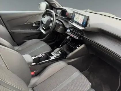 Photo 14 Peugeot 208  e- 136ch GT