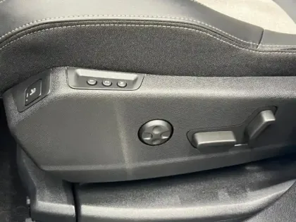 Photo 10 Peugeot 3008  HYBRID4 300ch GT Pack e-EAT8