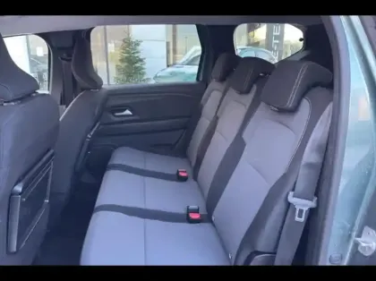 Photo 10 Dacia Jogger  1.6 hybrid 140ch Extreme+ 7 places -24