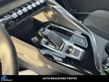 Photo 28 Peugeot 3008  HYBRID 225ch GT Pack e-EAT8