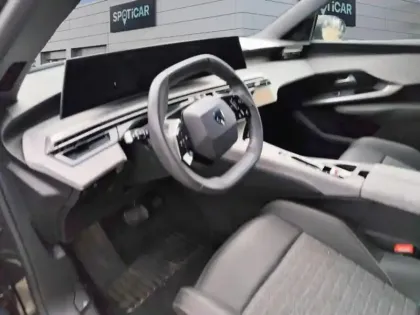 Photo 8 Peugeot 5008  Hybrid 136ch Allure e-DCS6