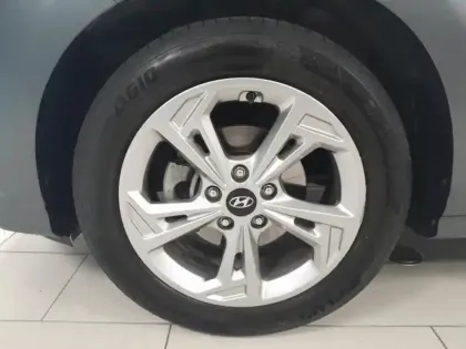 Photo 9 Hyundai Kona  1.0 T-GDi 120ch Hybrid 48V Creative