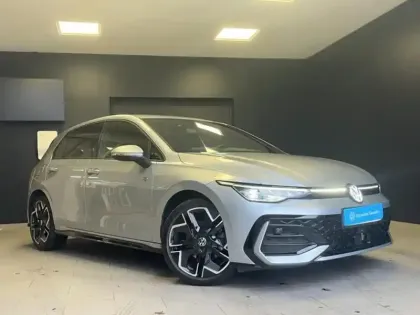 Photo 5 Volkswagen Golf  1.5 eTSI EVO2 150ch R-Line Edition DSG7