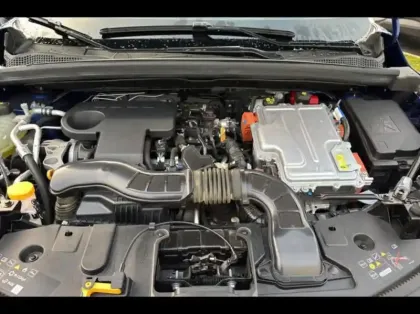 Photo 14 Renault Captur  1.6 E-Tech hybride 145ch Intens -21