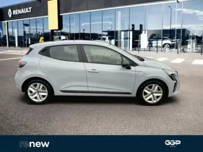 Photo 6 Renault Clio  1.6 E-Tech 145ch full hybrid Evolution - 24