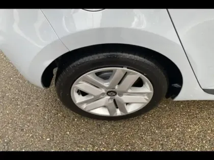 Photo 12 Renault Clio  1.6 E-Tech 145ch full hybrid Evolution - 24